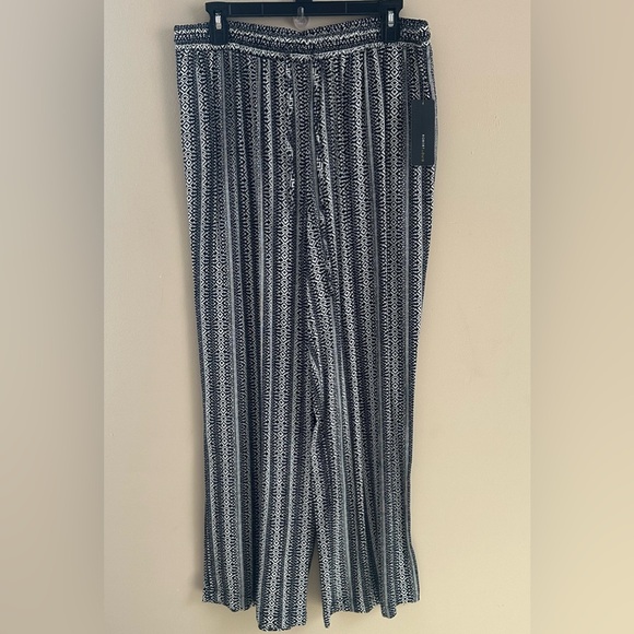 Robert Louis Pants - NWT Women's Robert Louis Wide Leg Geometric Aztec 100% Rayon Dress Pants Size 1X